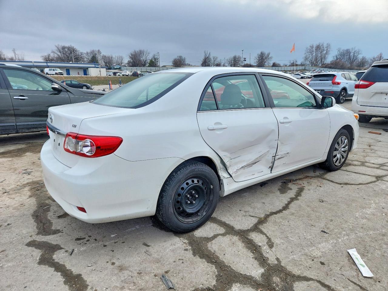 2013 TOYOTA COROLLA BASE photo 3