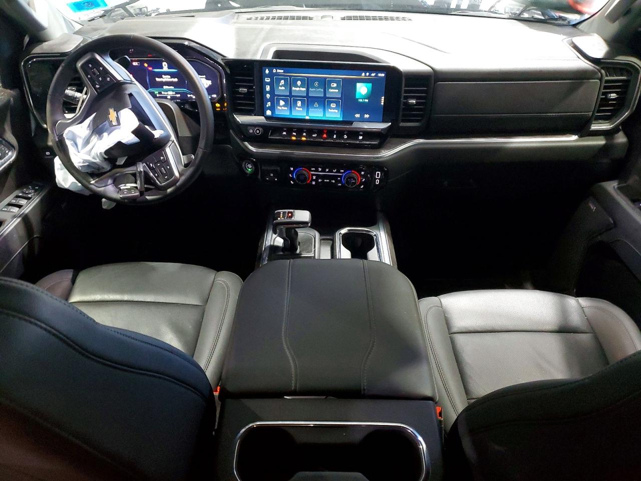 2024 CHEVROLET SILVERADO K1500 LTZ photo 8