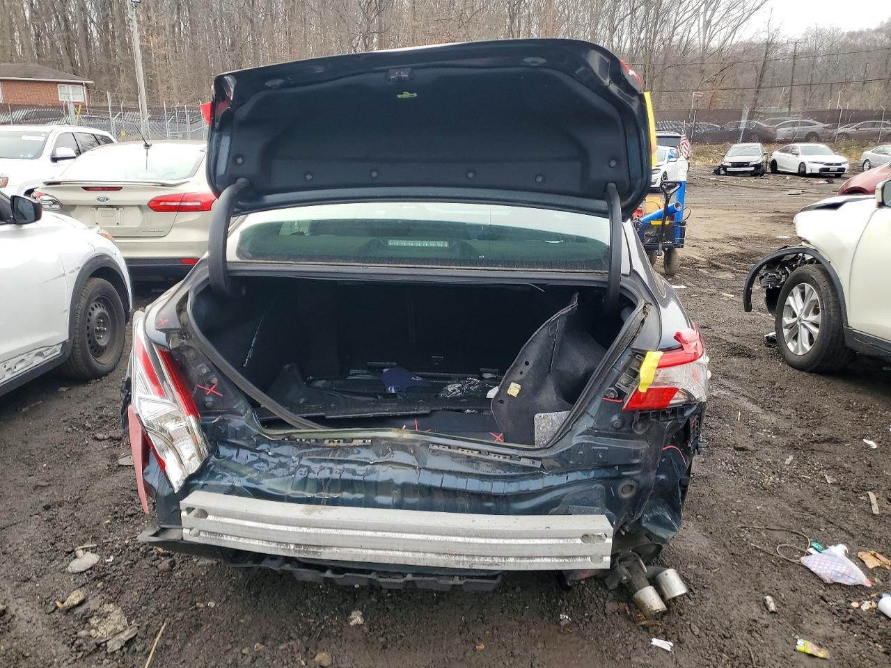 2018 TOYOTA CAMRY L photo 6