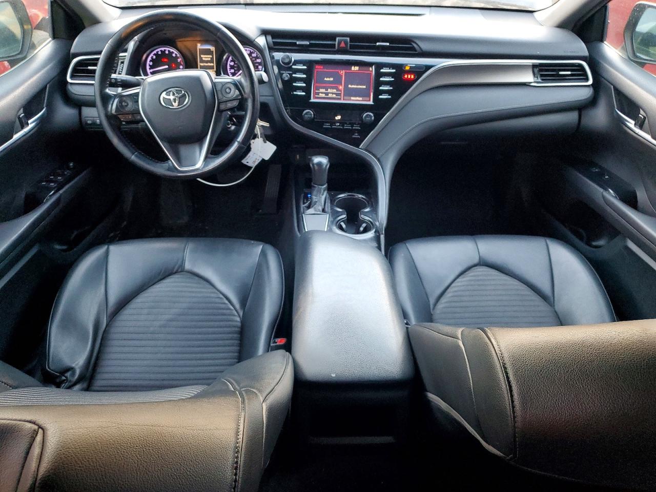 2018 TOYOTA CAMRY L photo 8