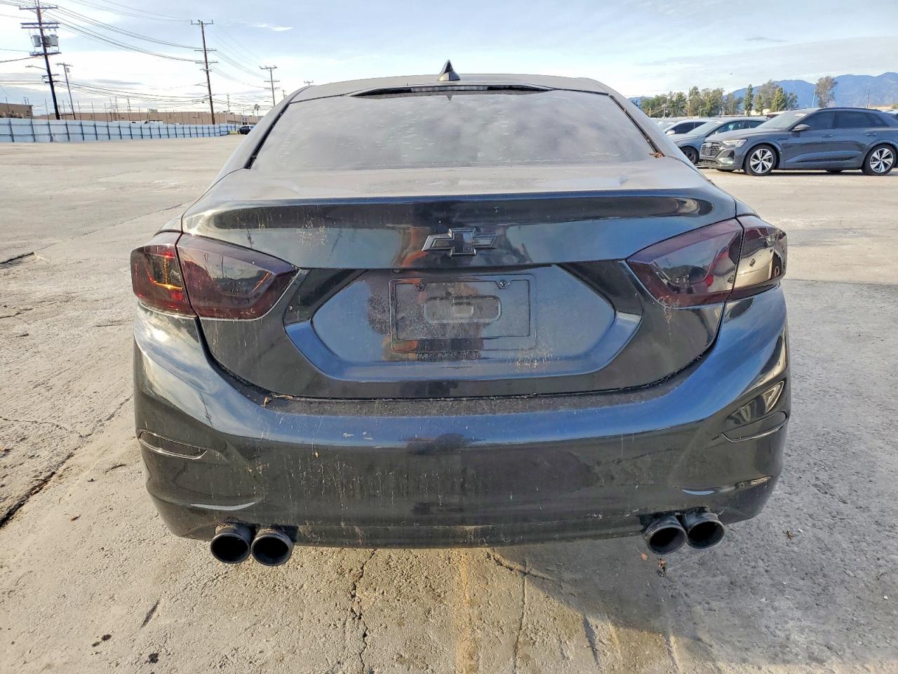 2017 CHEVROLET CRUZE LT photo 6
