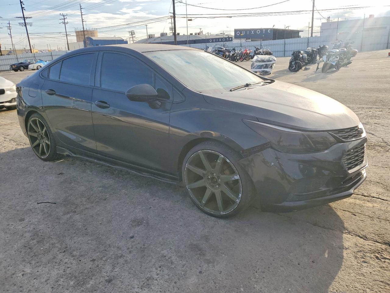 2017 CHEVROLET CRUZE LT photo 4