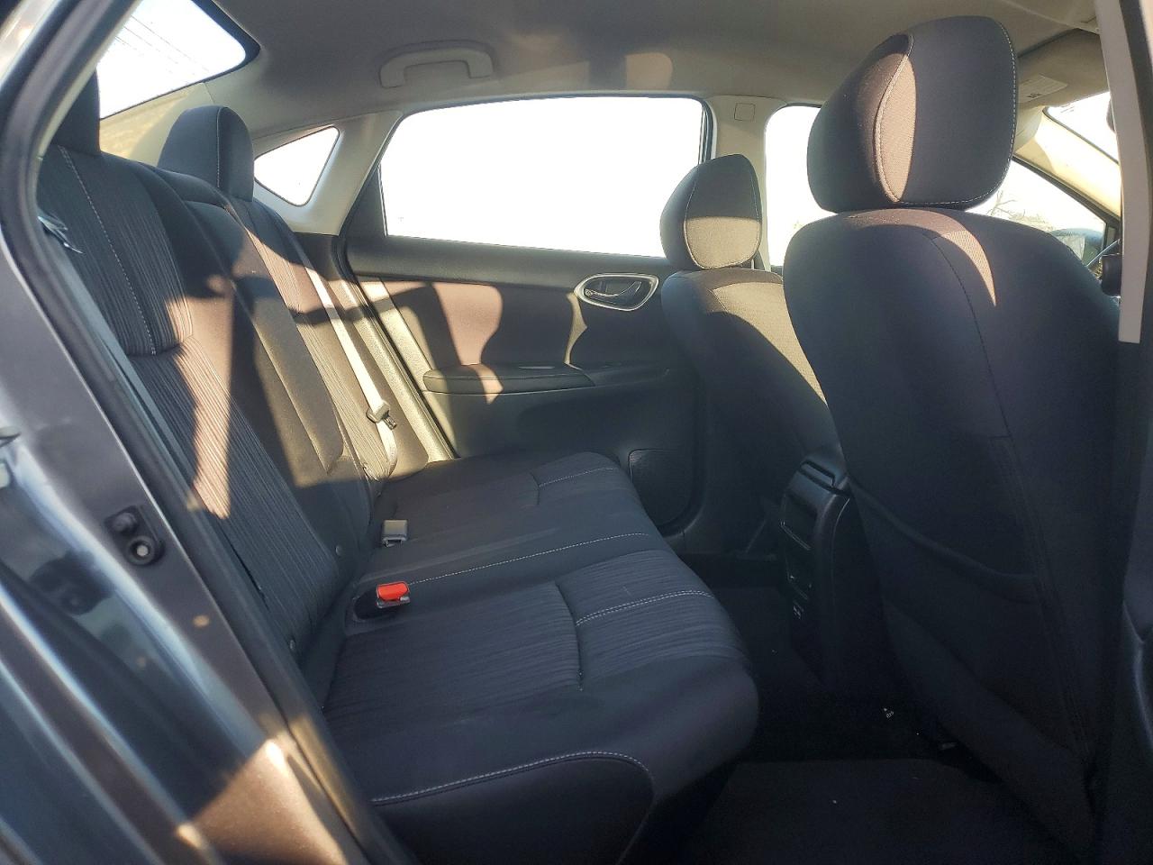 2018 NISSAN SENTRA S photo 10