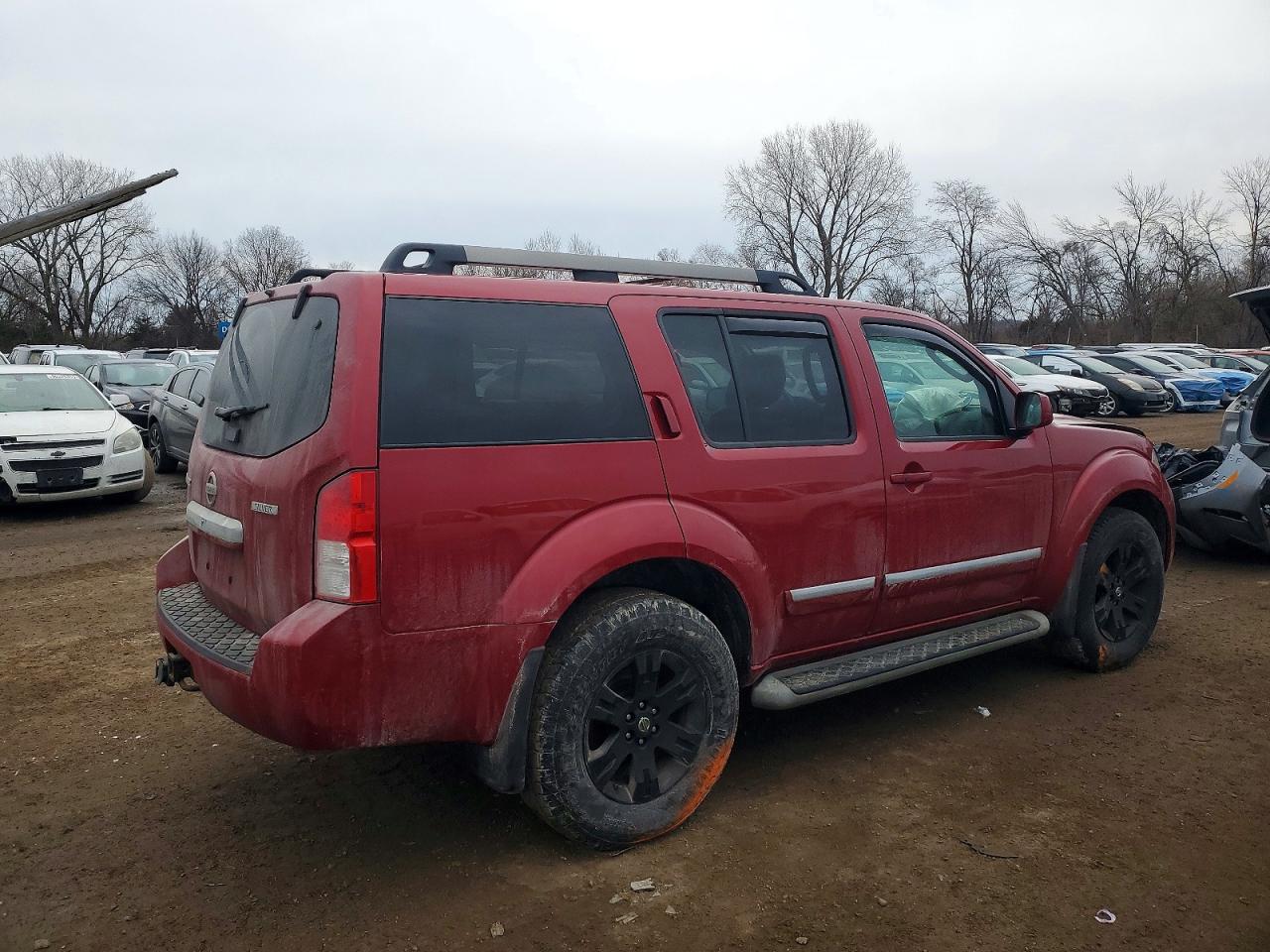 2011 NISSAN PATHFINDER S photo 3