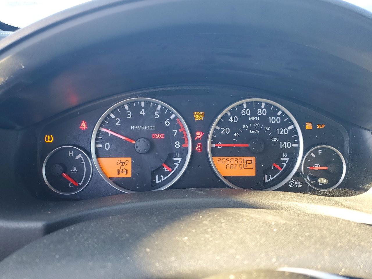 2011 NISSAN PATHFINDER S photo 9