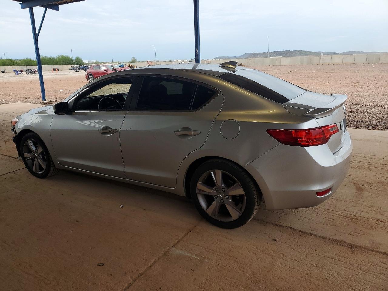 2015 ACURA ILX 20 TECH photo 2