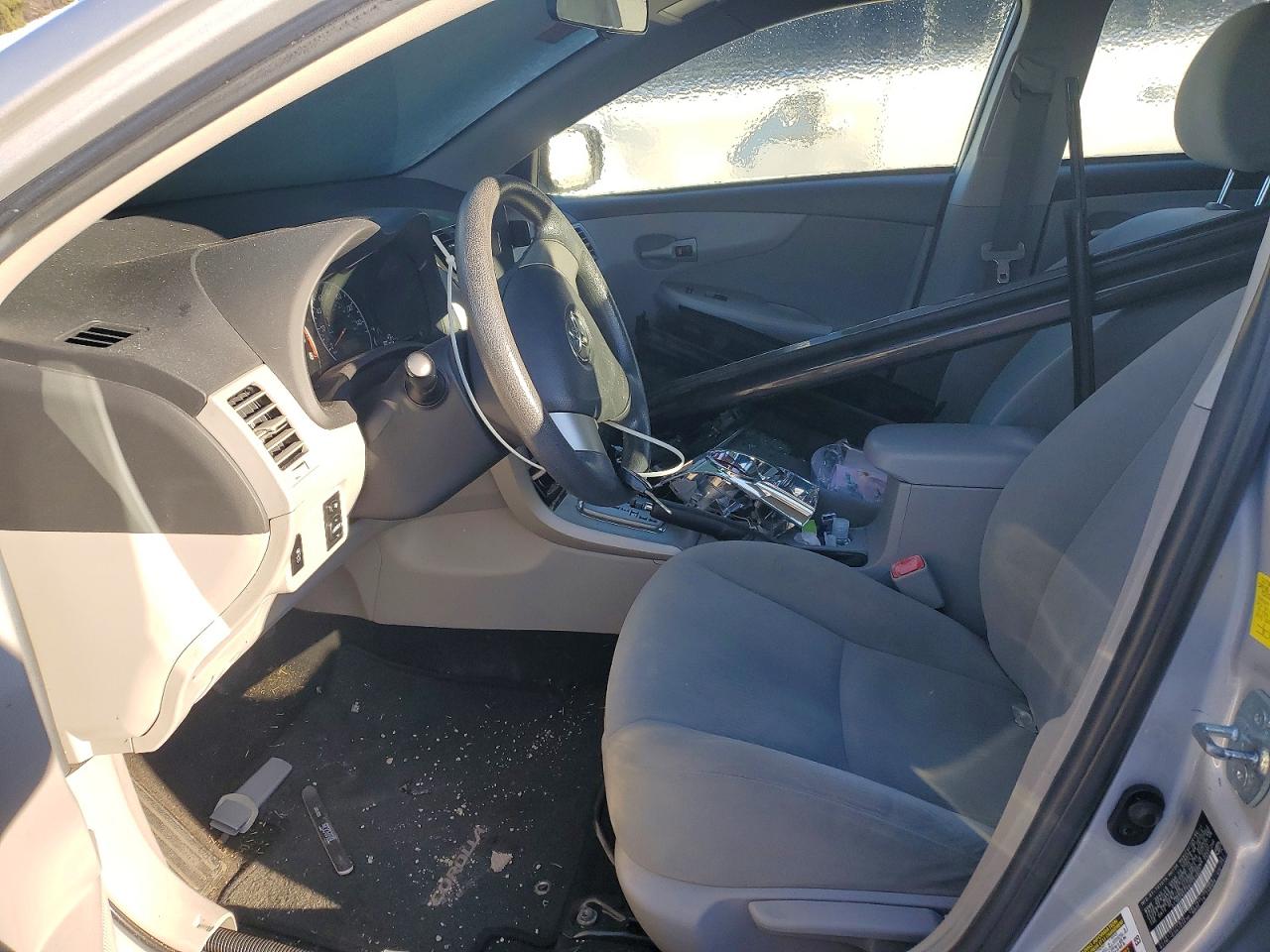 2011 TOYOTA COROLLA BASE photo 7