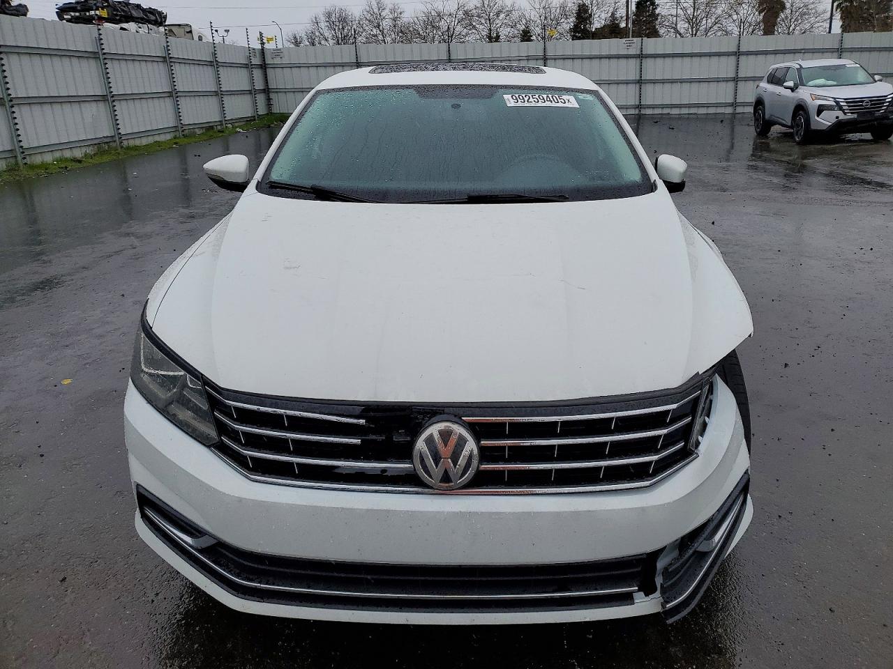 2017 VOLKSWAGEN PASSAT SE photo 5
