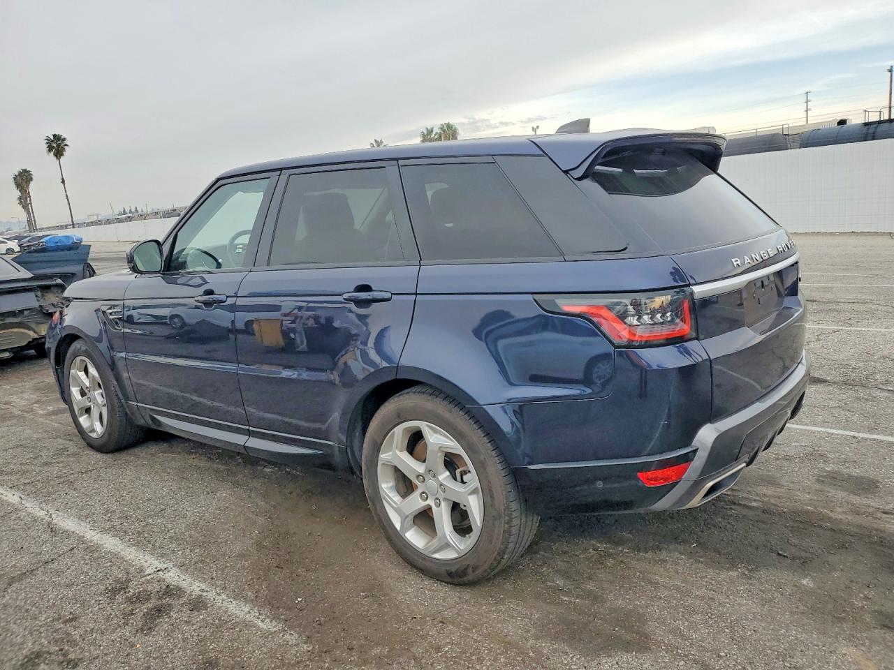 2019 LAND ROVER RANGE ROVER SPORT HSE photo 3