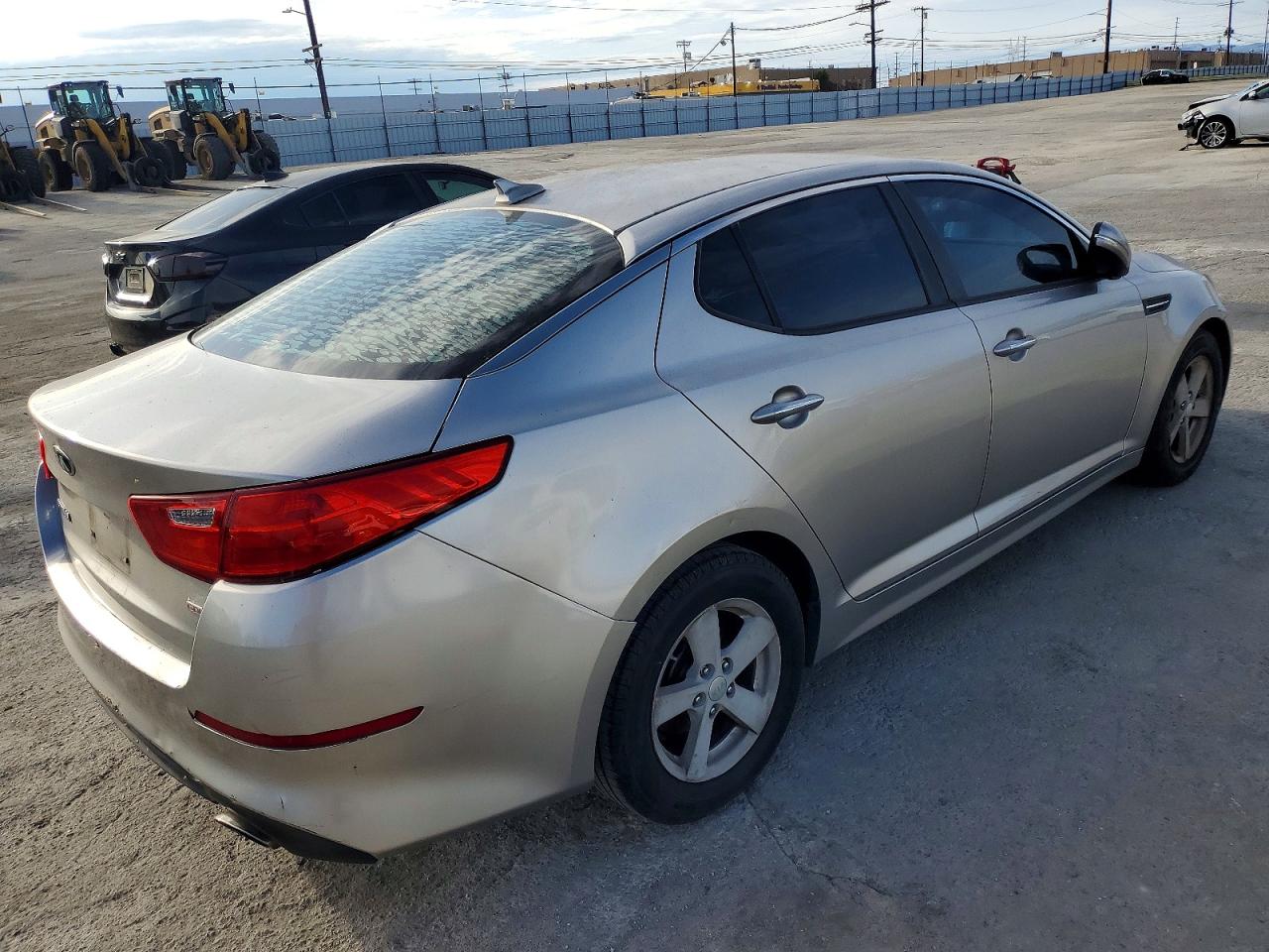 2014 KIA OPTIMA LX photo 3