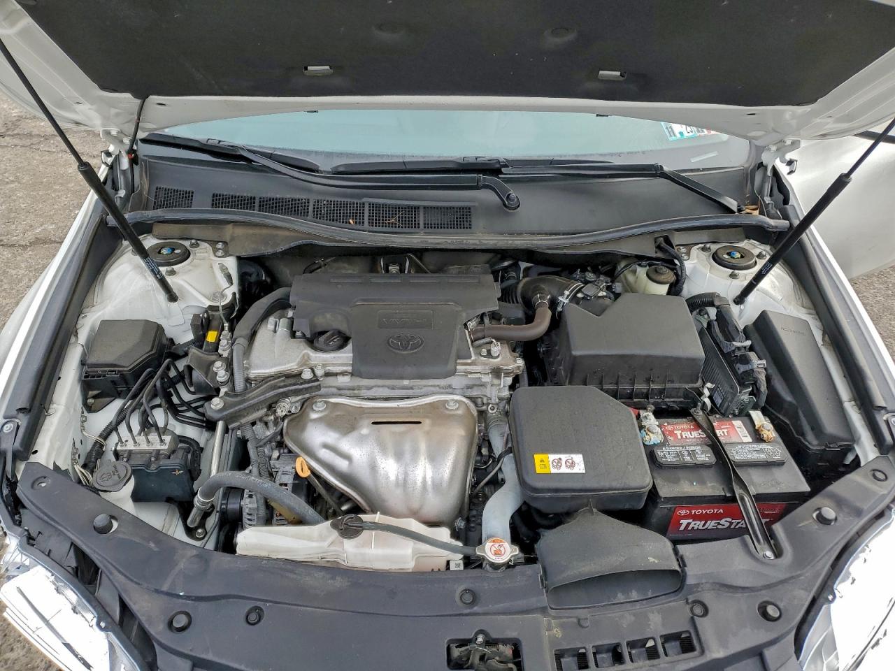 2017 TOYOTA CAMRY LE photo 11