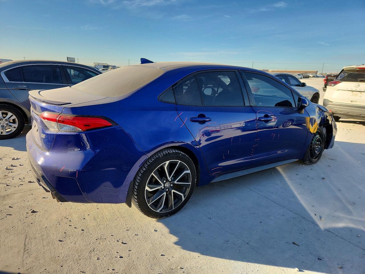 2020 TOYOTA COROLLA SE photo 3