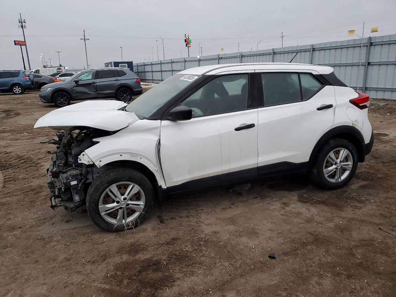 2020 NISSAN KICKS