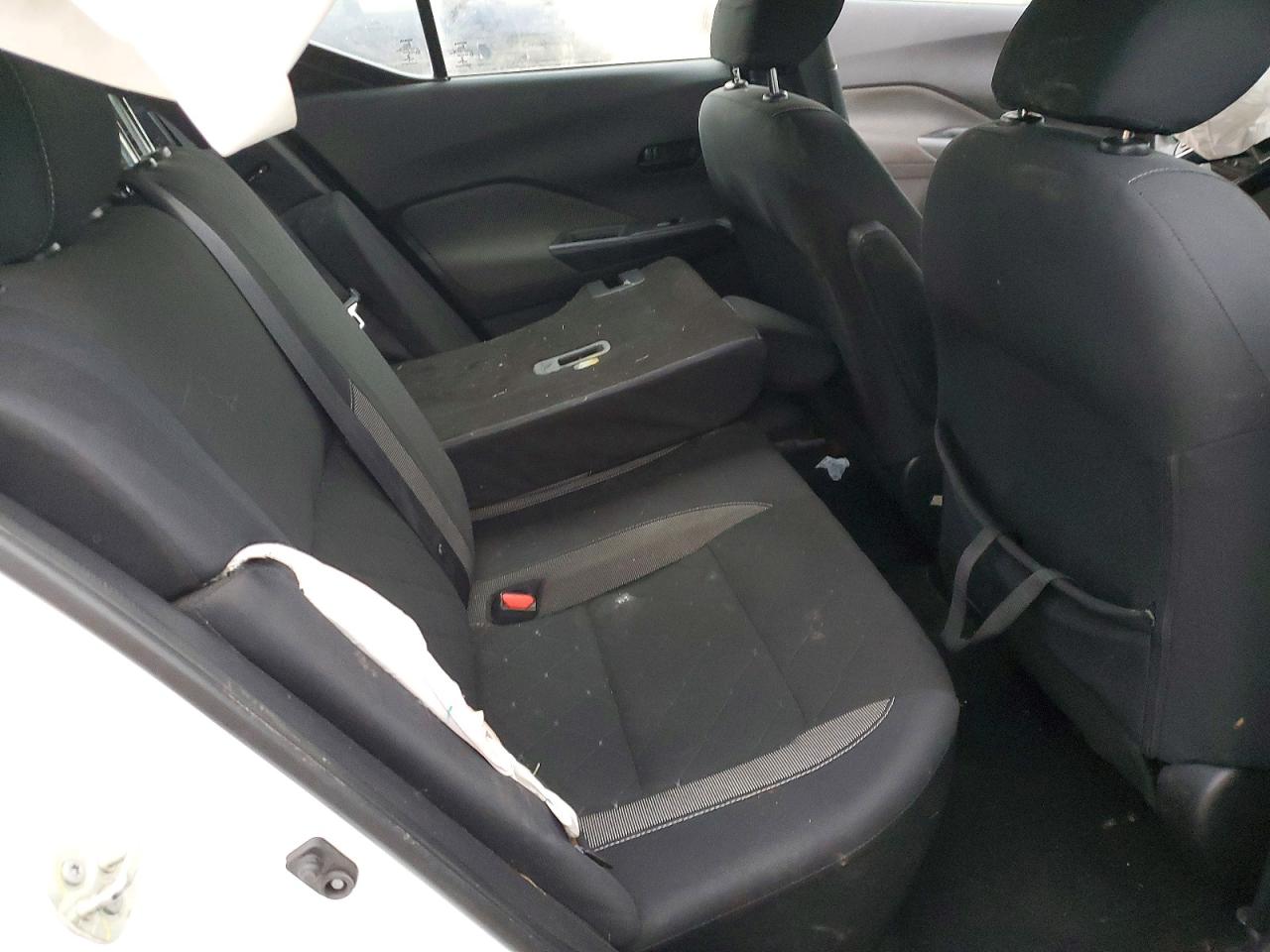 2020 NISSAN KICKS S photo 11