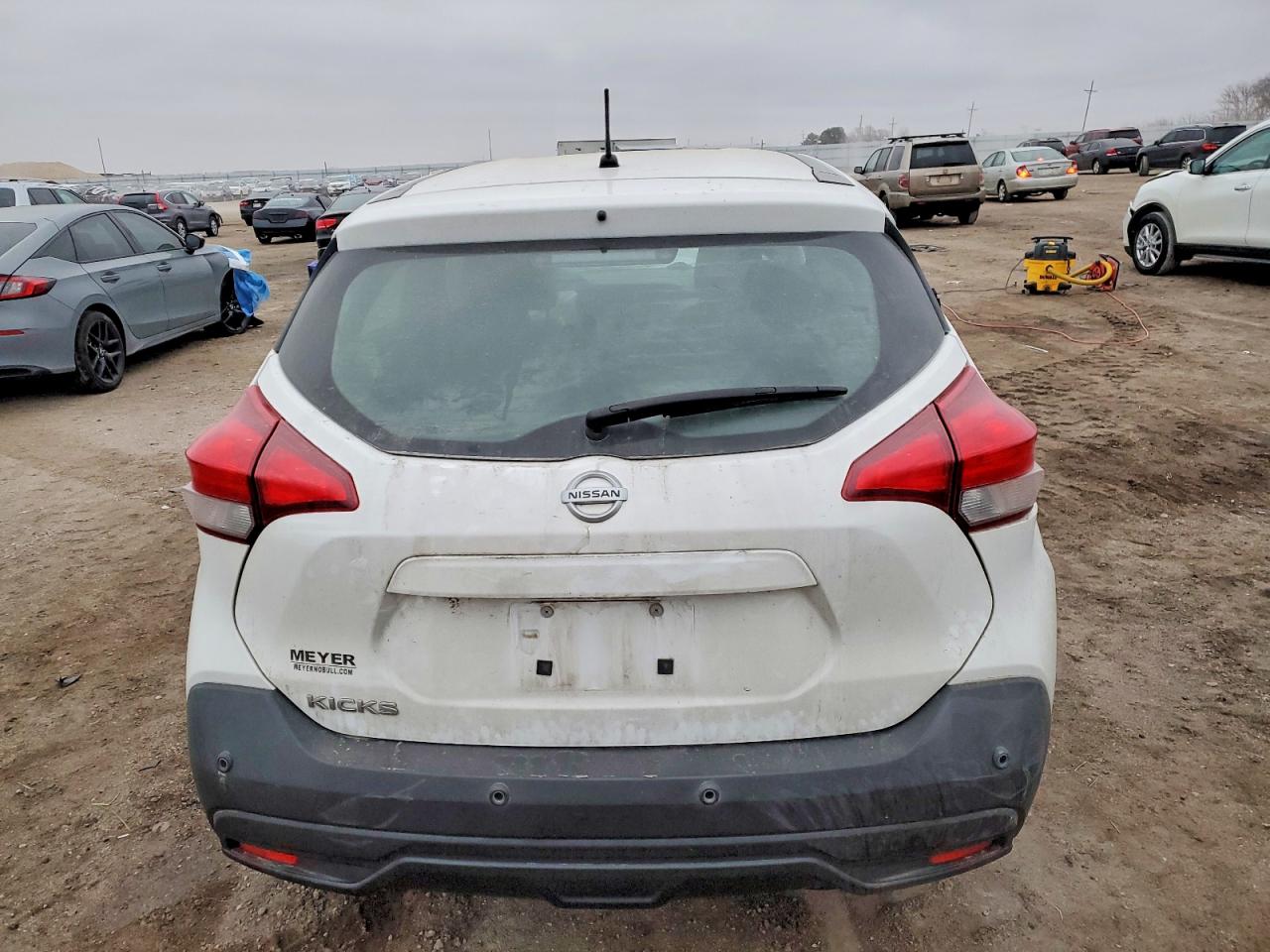 2020 NISSAN KICKS S photo 6