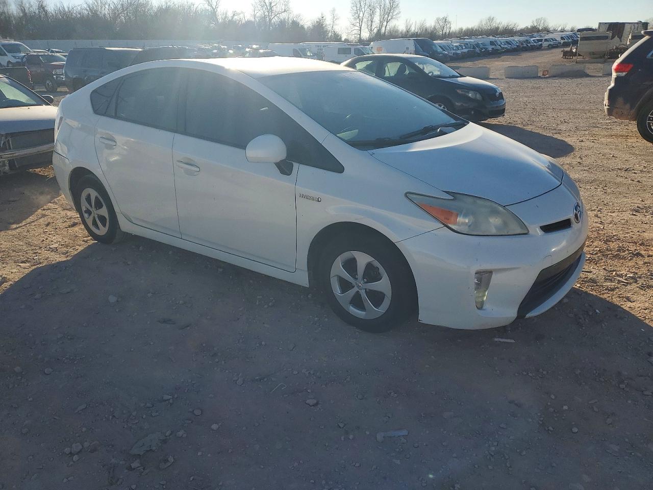 2013 TOYOTA PRIUS photo 4