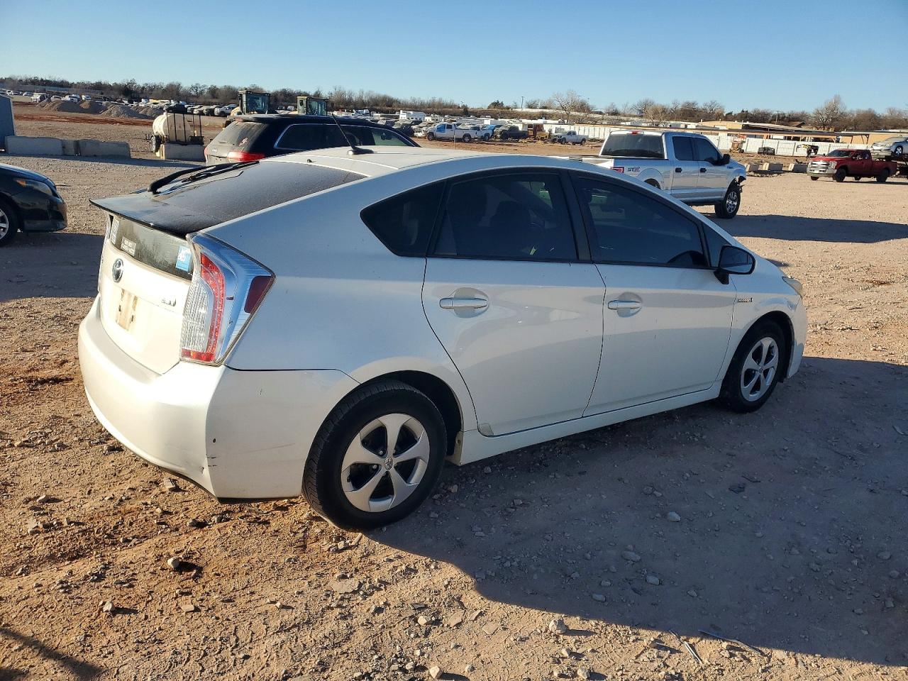 2013 TOYOTA PRIUS photo 3