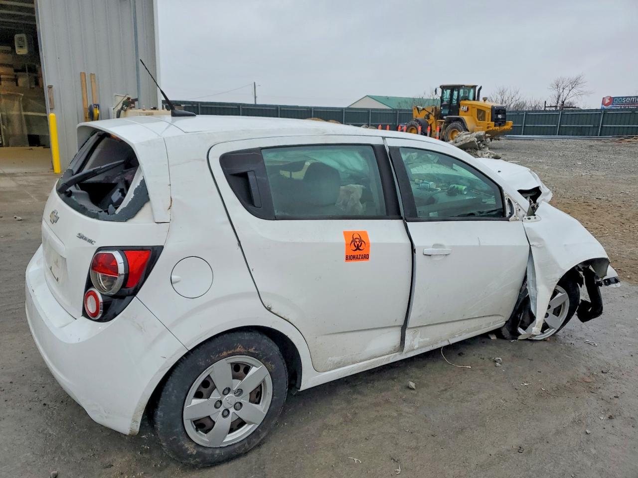 2014 CHEVROLET SONIC LS photo 3