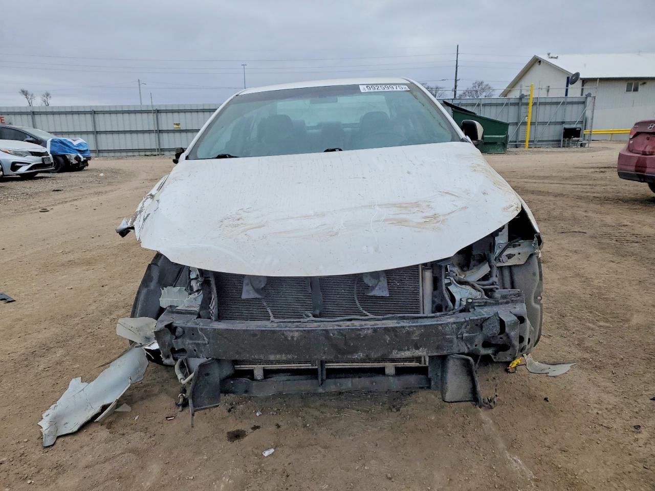2017 TOYOTA CAMRY LE photo 5