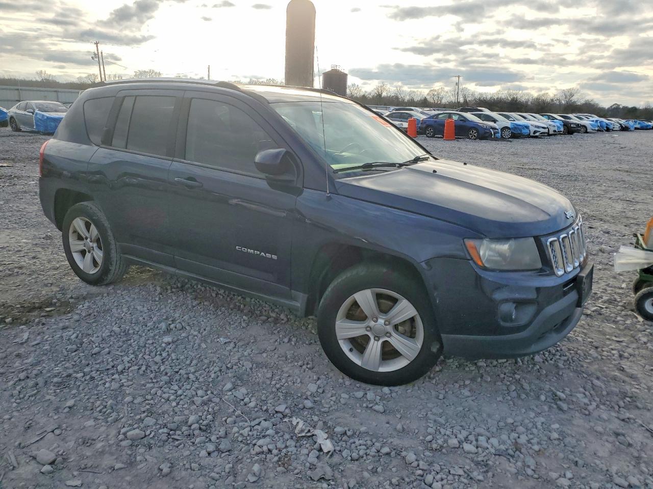 2014 JEEP COMPASS LATITUDE photo 4