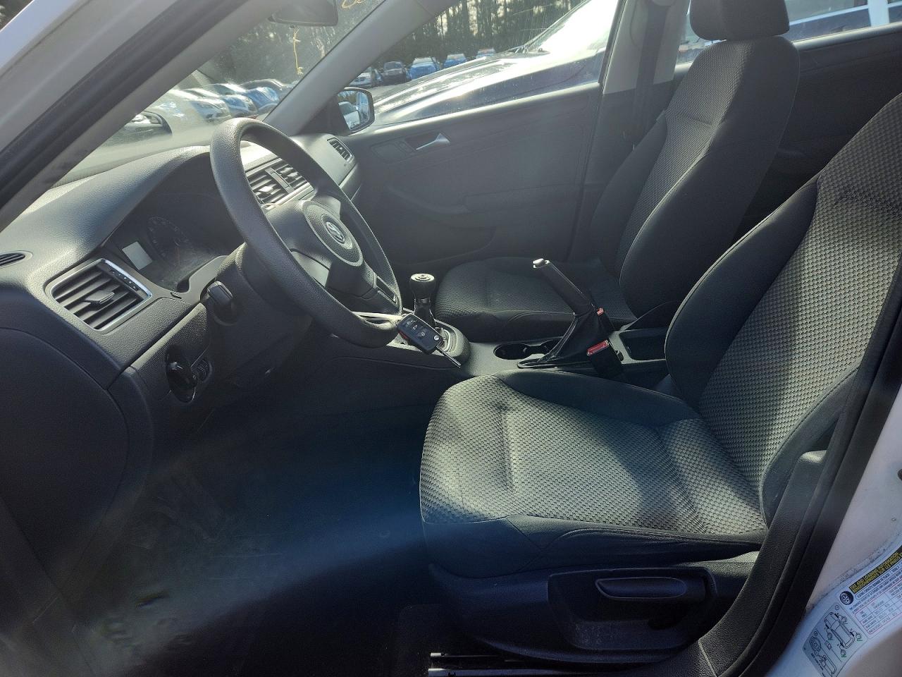 2012 VOLKSWAGEN JETTA BASE photo 13