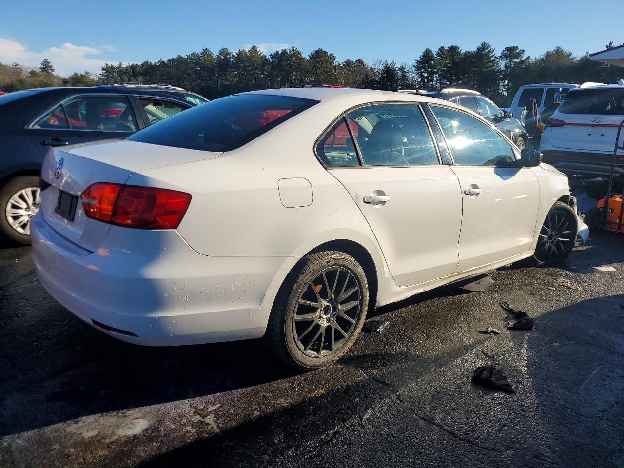 2012 VOLKSWAGEN JETTA BASE photo 5
