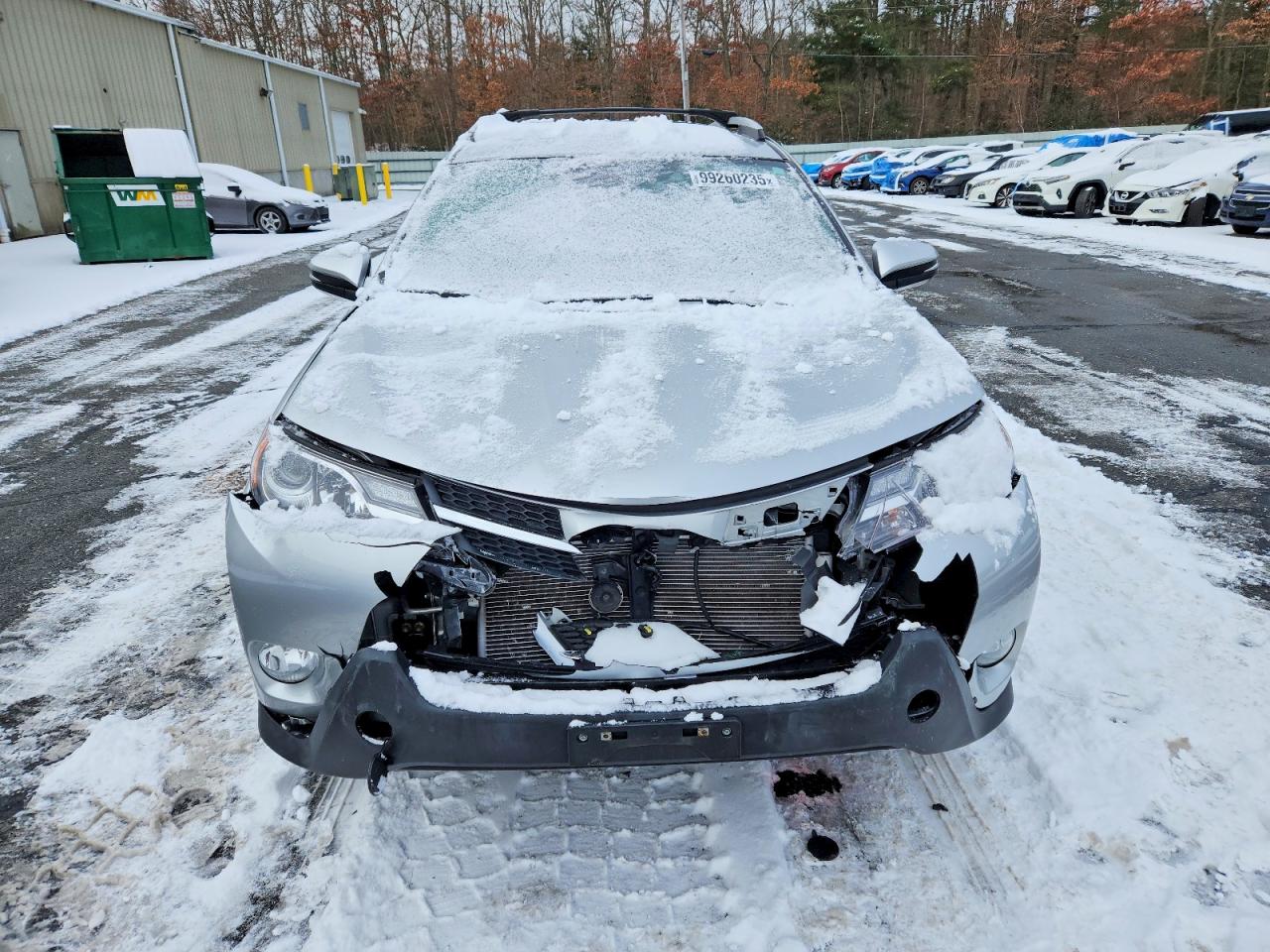 2015 TOYOTA RAV4 XLE photo 5