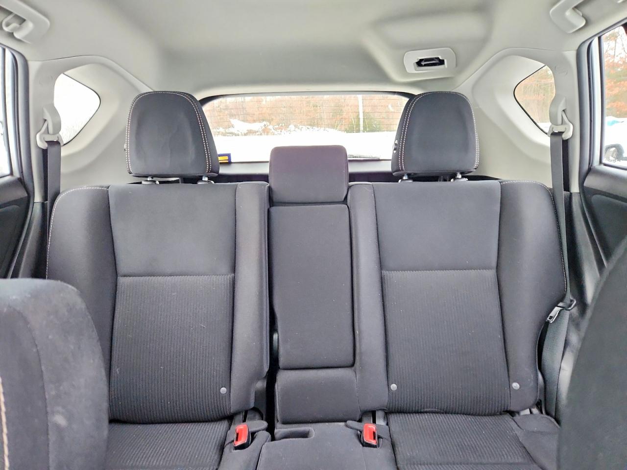2015 TOYOTA RAV4 XLE photo 10