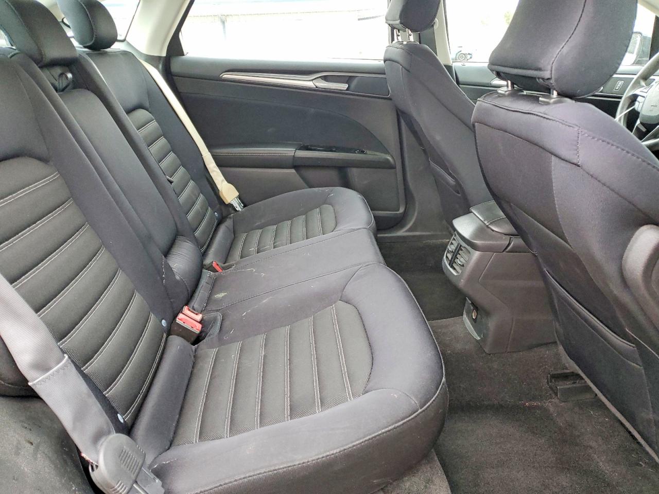 2015 FORD FUSION SE photo 10