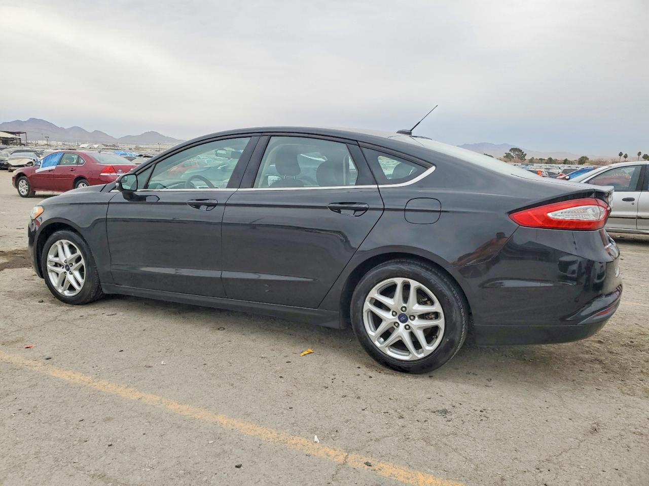 2015 FORD FUSION SE photo 2