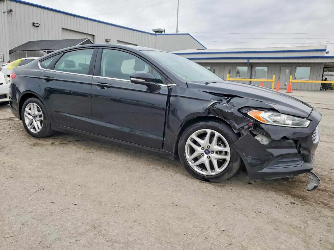 2015 FORD FUSION SE photo 4