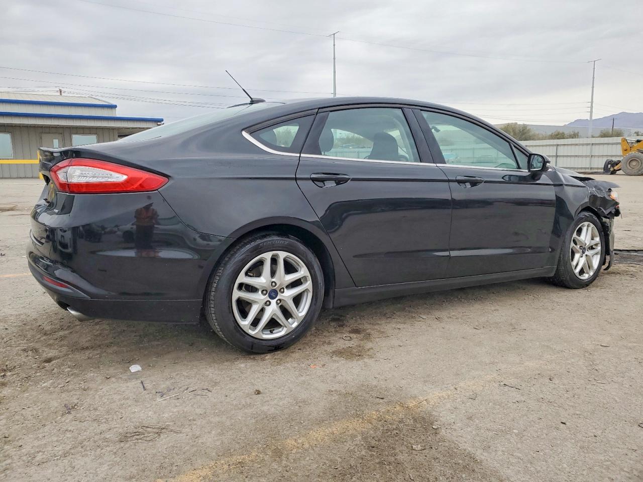 2015 FORD FUSION SE photo 3