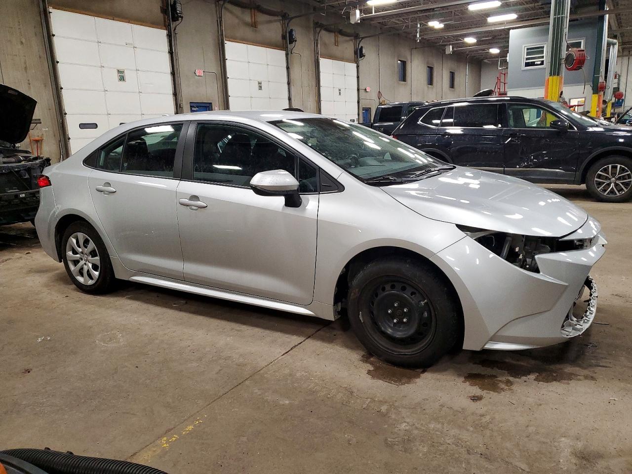 2021 TOYOTA COROLLA LE photo 4