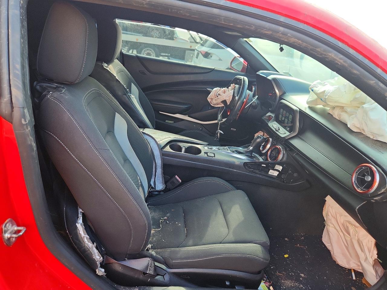 2017 CHEVROLET CAMARO LT photo 10