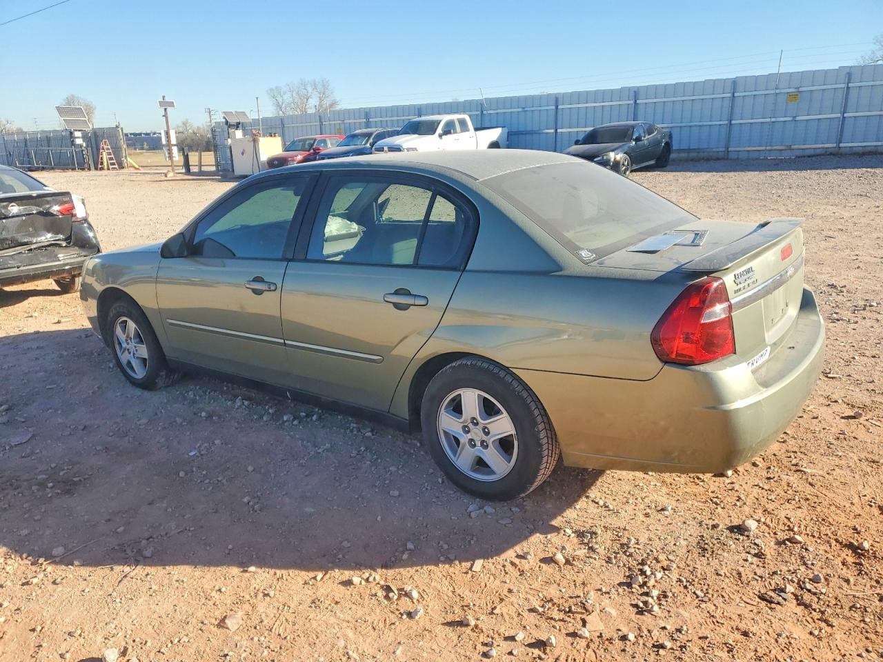 2005 CHEVROLET MALIBU LS photo 2