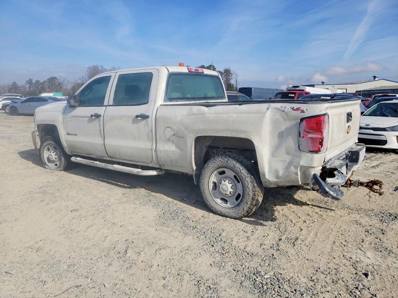 2017 CHEVROLET SILVERADO K2500 HEAVY DUTY photo 3