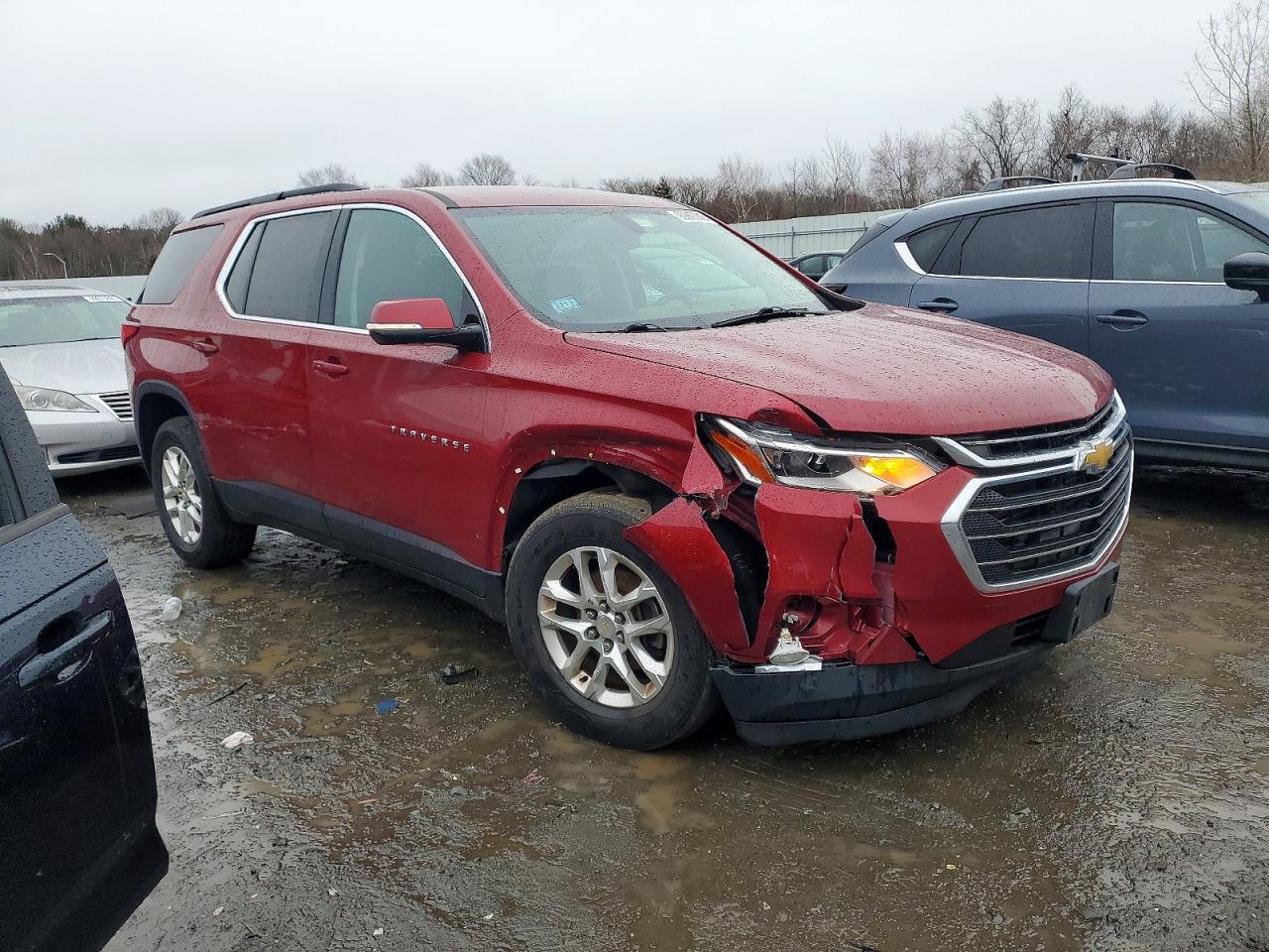 2019 CHEVROLET TRAVERSE LT photo 4