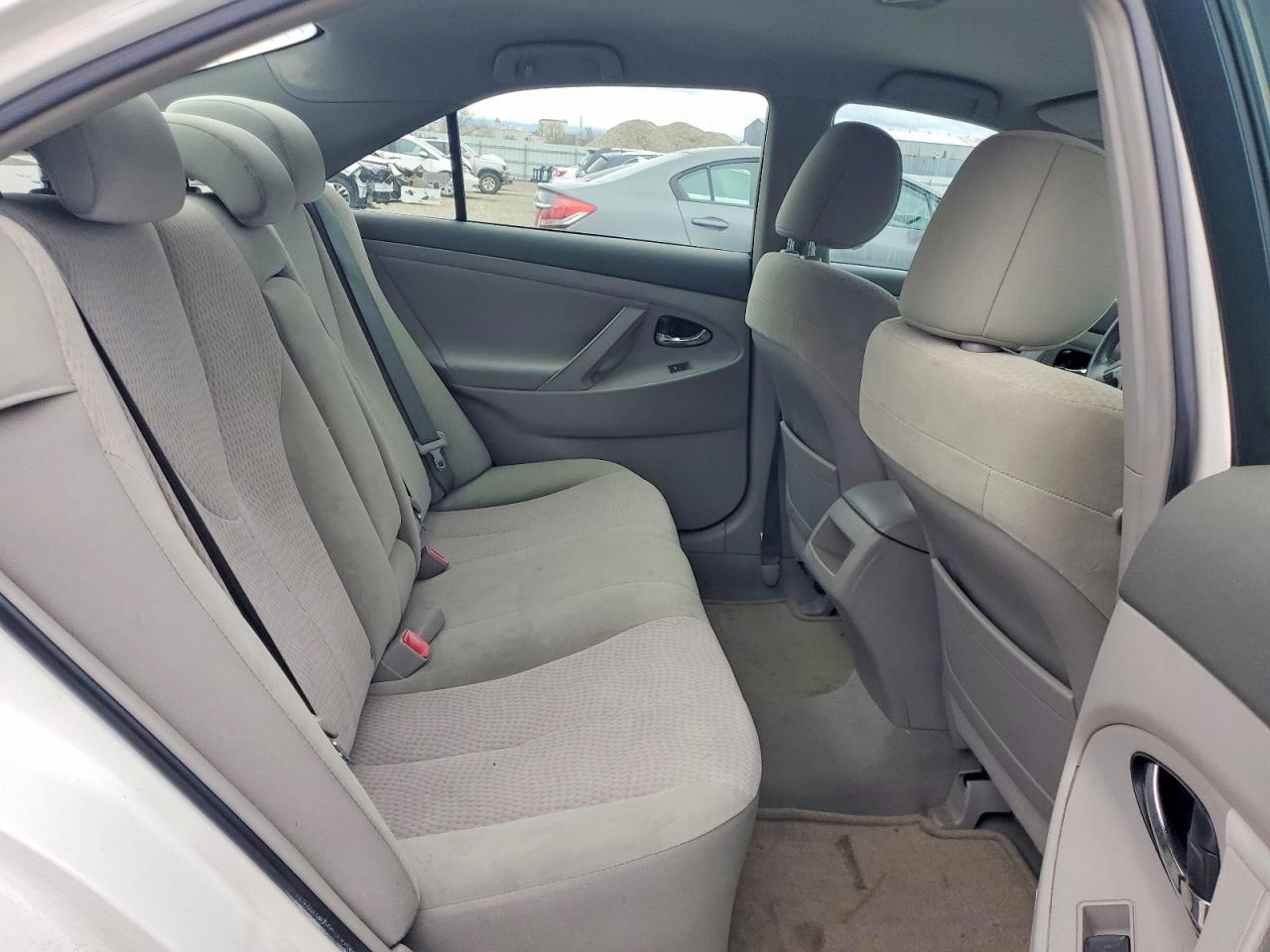 2011 TOYOTA CAMRY BASE photo 10