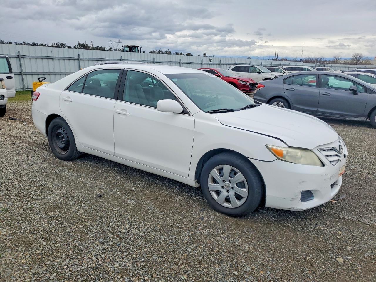 2011 TOYOTA CAMRY BASE photo 4