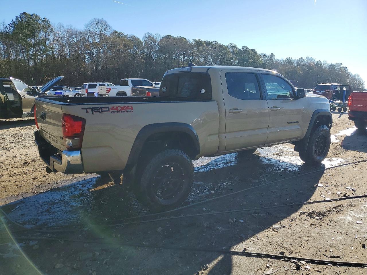 2019 TOYOTA TACOMA DOUBLE CAB photo 3