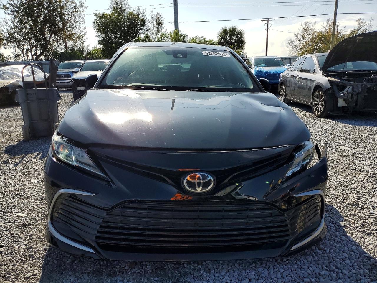 2021 TOYOTA CAMRY LE photo 9