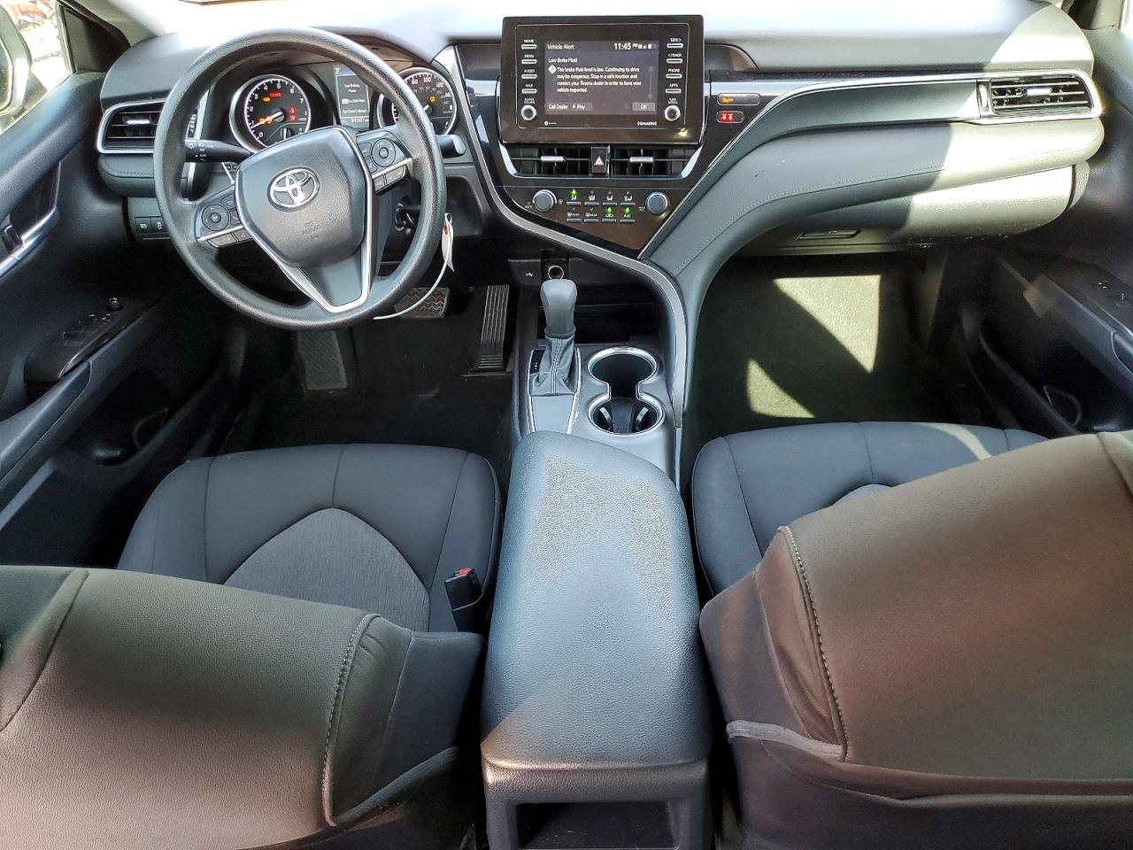 2021 TOYOTA CAMRY LE photo 15