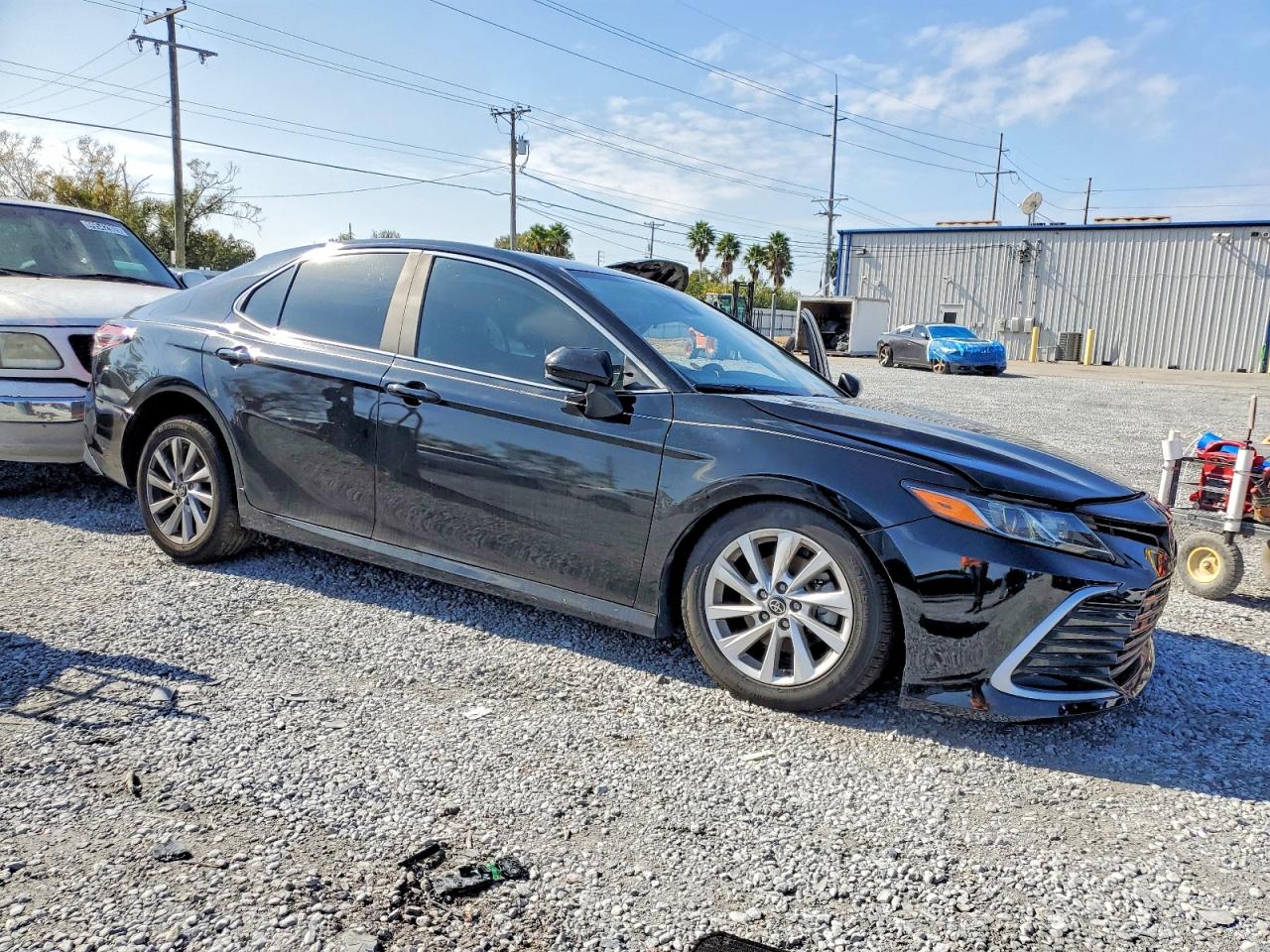 2021 TOYOTA CAMRY LE photo 7