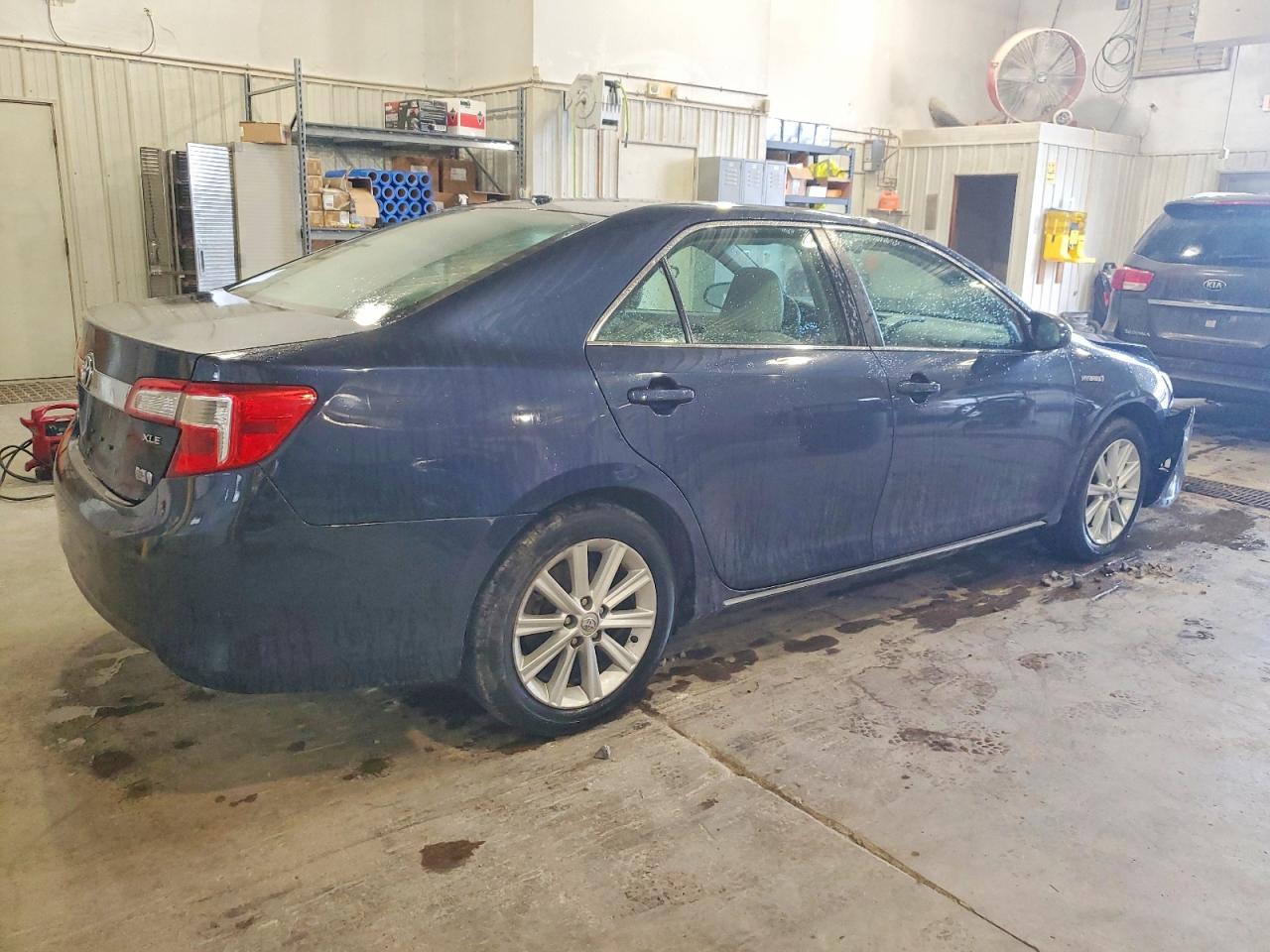2014 TOYOTA CAMRY HYBRID photo 3
