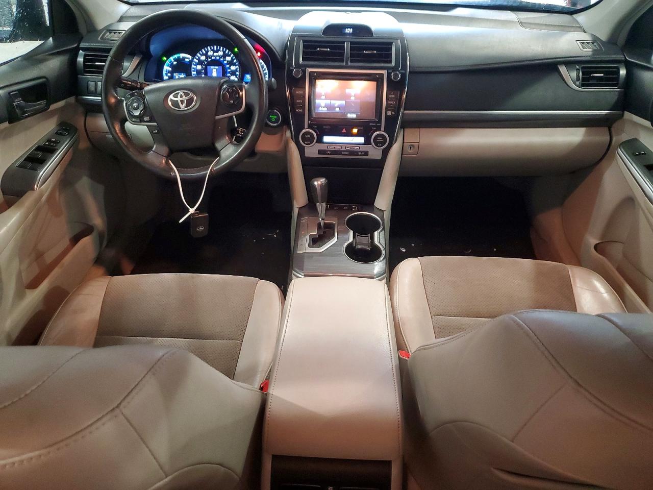2014 TOYOTA CAMRY HYBRID photo 8