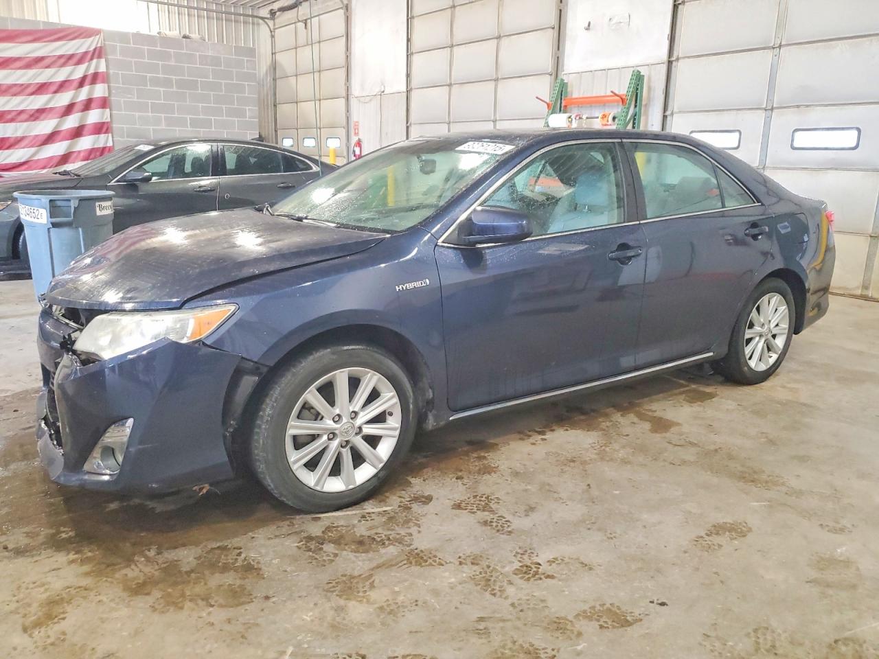 2014 TOYOTA CAMRY