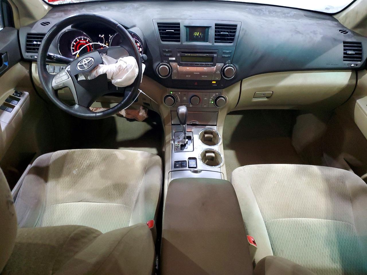 2010 TOYOTA HIGHLANDER BASE photo 15