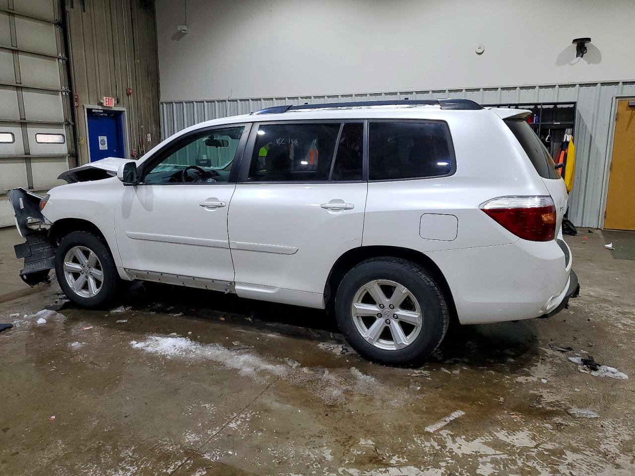 2010 TOYOTA HIGHLANDER BASE photo 3
