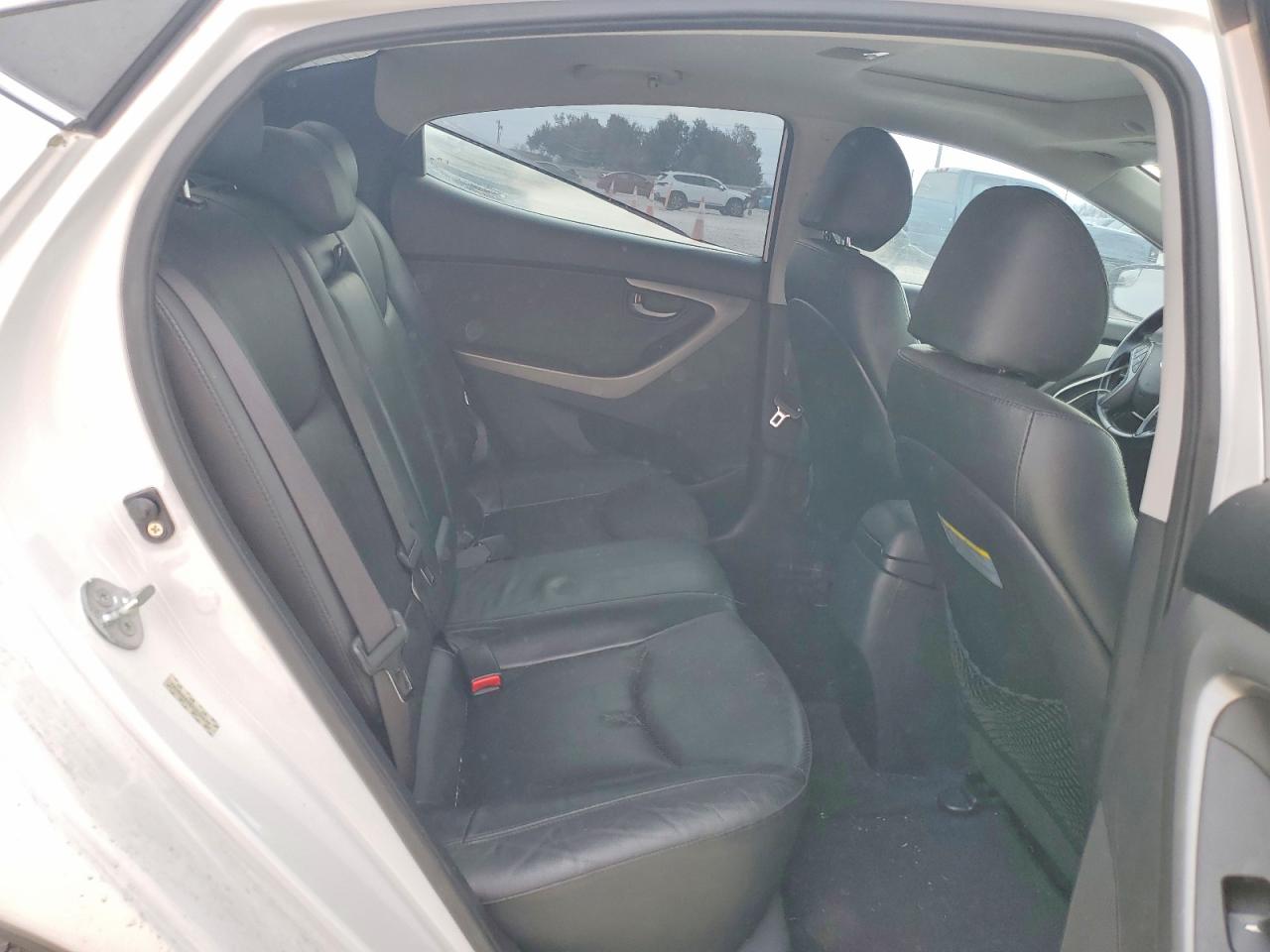 2015 HYUNDAI ELANTRA SE photo 10