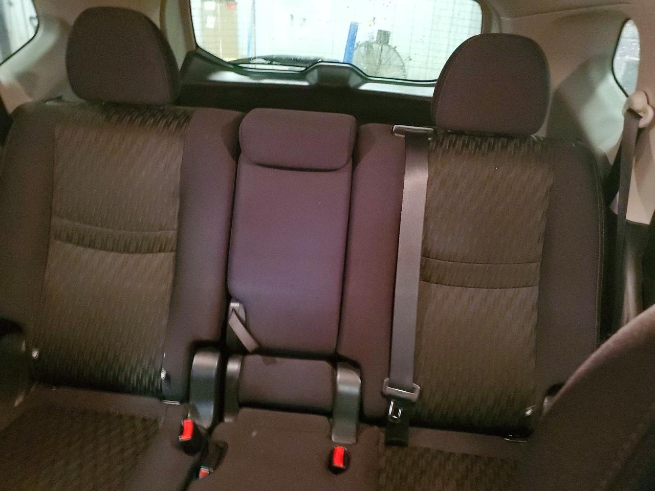 2019 NISSAN ROGUE S photo 10